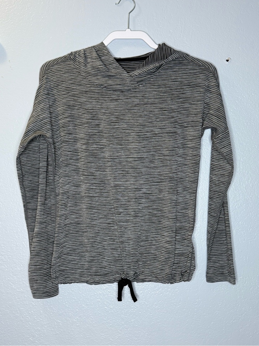 Sketchers Lightweight Hooded Long Sleeve